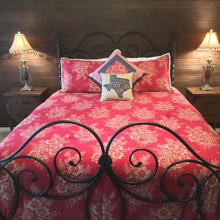 Maple Creek Bed&Breakfast-2